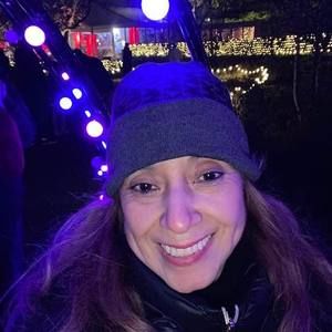 Meet your Posher, Amparo